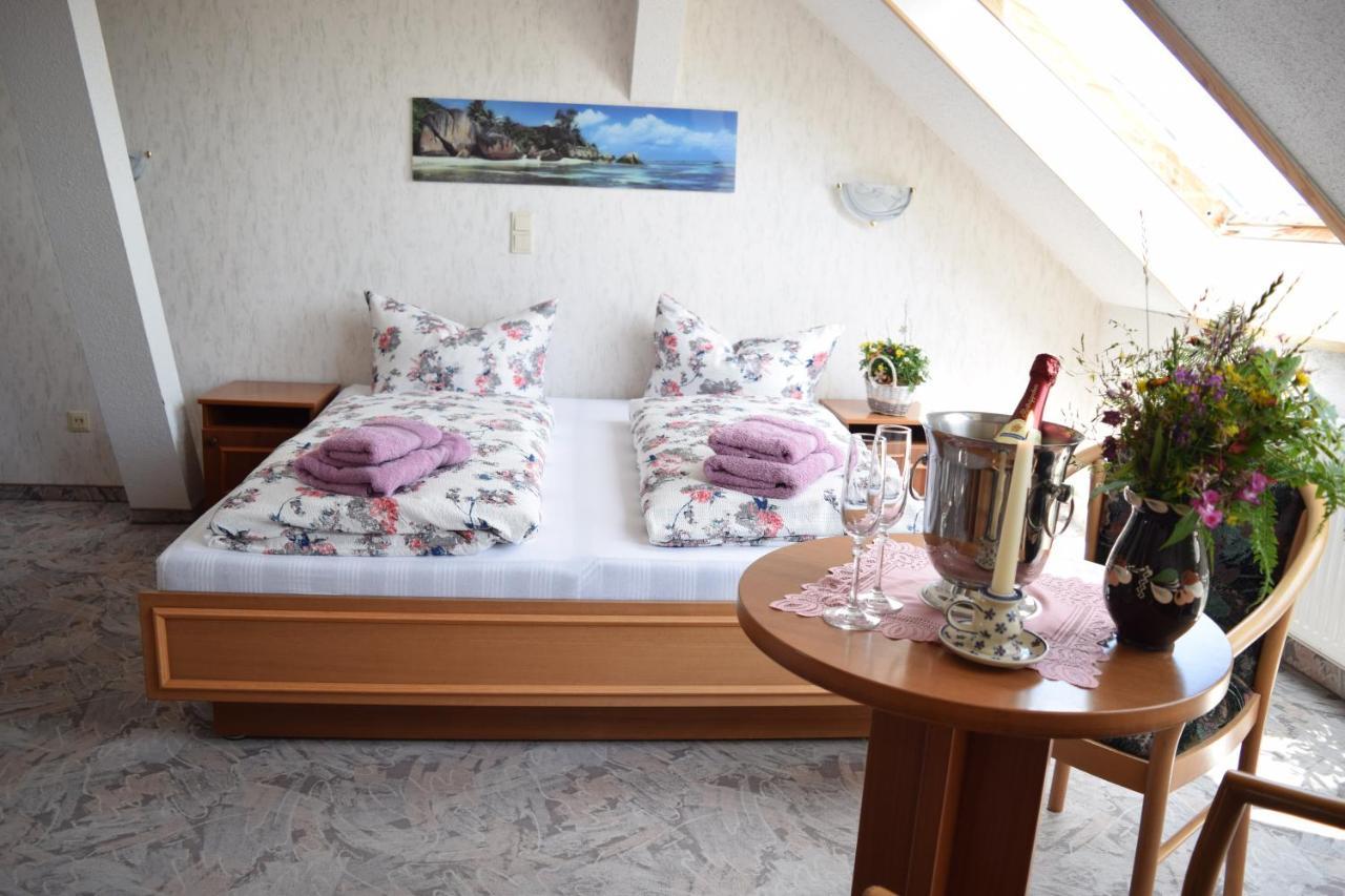 Hotel Carola Schönheide Esterno foto